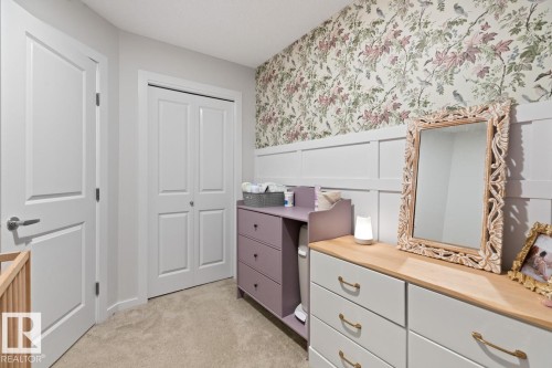 2147 Maple Road, Edmonton, AB - Indoor