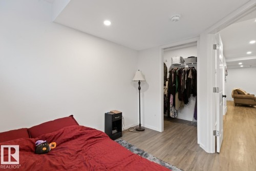 2147 Maple Road, Edmonton, AB - Indoor Photo Showing Bedroom