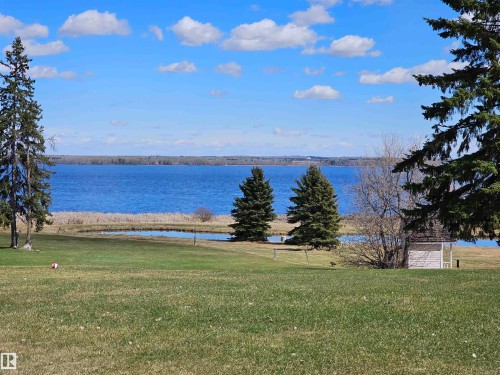 106 2 Street, Rural Wetaskiwin County, AB 