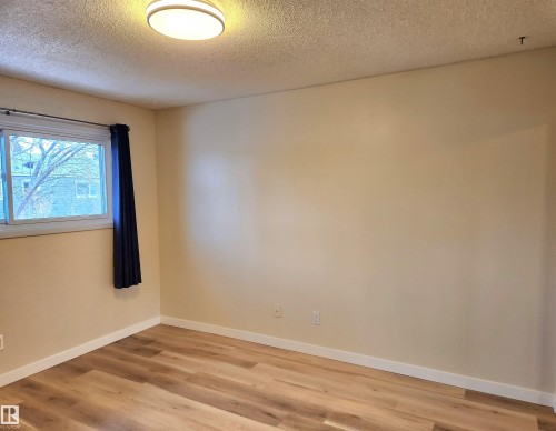 14315 58 Street, Edmonton, AB - Indoor Photo Showing Other Room