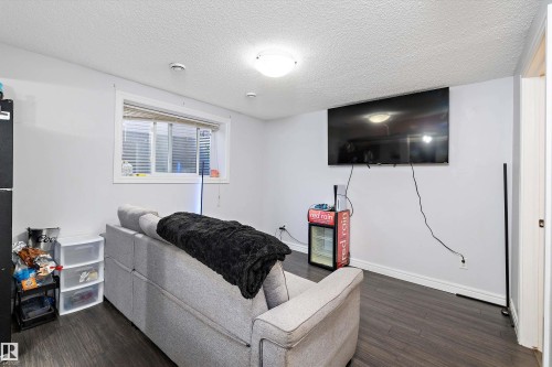 1104 161 Street, Edmonton, AB - Indoor