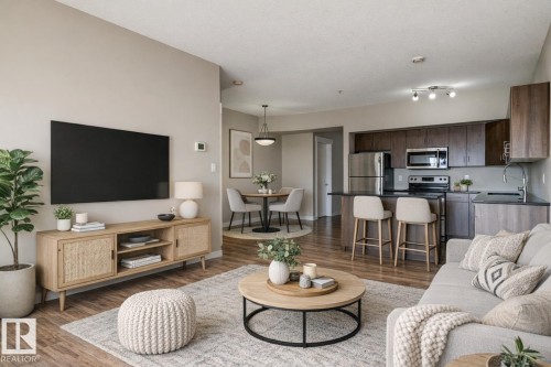 515 10518 113 Street, Edmonton, AB - Indoor Photo Showing Living Room