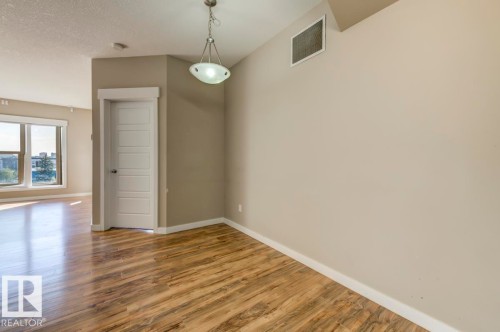 515 10518 113 Street, Edmonton, AB - Indoor Photo Showing Other Room