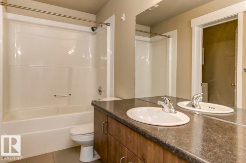 515 10518 113 Street, Edmonton, AB - Indoor Photo Showing Bathroom