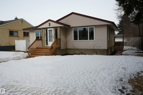 12235 St Albert Trail, Edmonton, AB - Outdoor