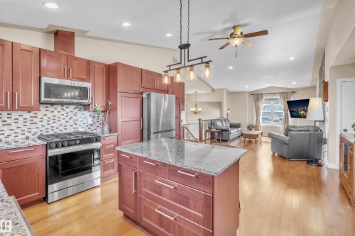 702 Pheasant Close, Cold Lake, AB - Indoor Photo Showing Kitchen With Upgraded Kitchen