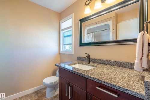 702 Pheasant Close, Cold Lake, AB - Indoor Photo Showing Bathroom