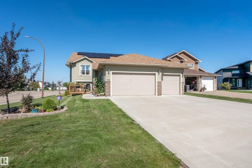 702 Pheasant Close, Cold Lake, AB - Outdoor