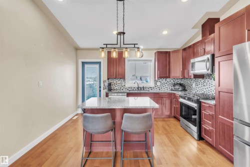 702 Pheasant Close, Cold Lake, AB - Indoor Photo Showing Kitchen With Upgraded Kitchen