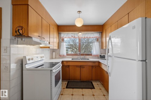 9145 152 Street, Edmonton, AB - Indoor Photo Showing Kitchen With Double Sink