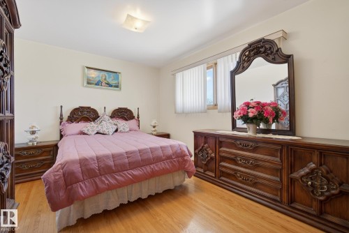 9145 152 Street, Edmonton, AB - Indoor Photo Showing Bedroom
