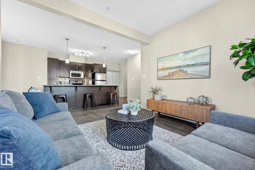 247 308 Ambleside Link, Edmonton, AB - Indoor Photo Showing Living Room