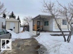 1323 Lakewood  Crescent Sherwood Park, AB T8H 1L1