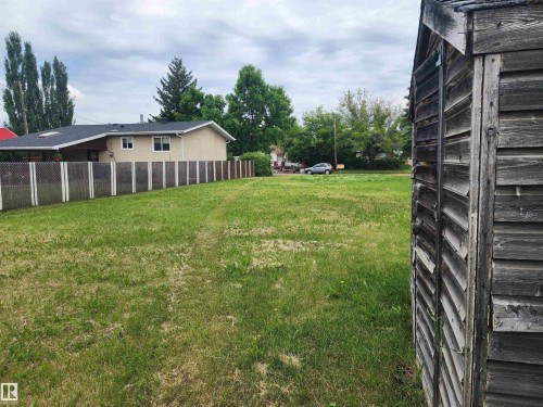 4505 54 Avenue, Wetaskiwin, AB 