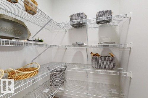 19111 20 Avenue, Edmonton, AB - Indoor With Storage