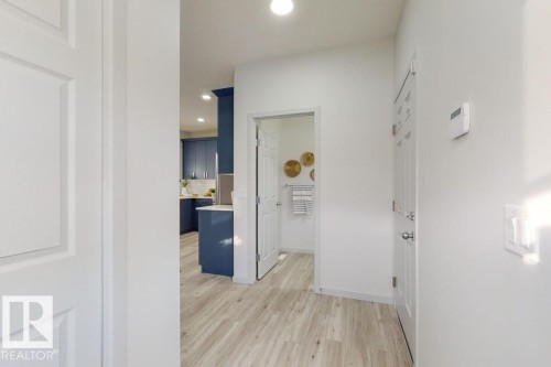 19111 20 Avenue, Edmonton, AB - Indoor Photo Showing Other Room