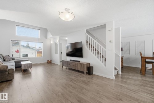 71 Caledonia Drive, Leduc, AB - Indoor Photo Showing Living Room