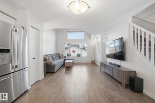 71 Caledonia Drive, Leduc, AB - Indoor Photo Showing Living Room