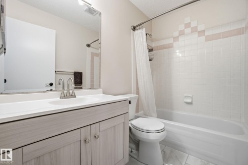 71 Caledonia Drive, Leduc, AB - Indoor Photo Showing Bathroom
