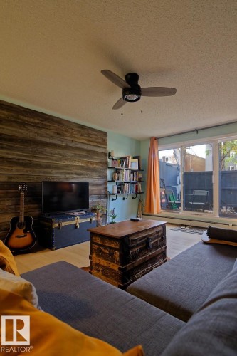 105 11217 103 Avenue Nw, Edmonton, AB - Indoor