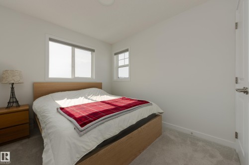 5181 Edgemont Boulevard, Edmonton, AB - Indoor Photo Showing Bedroom