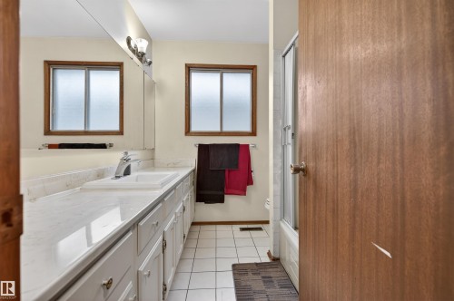4104 109 Street, Edmonton, AB - Indoor Photo Showing Bathroom