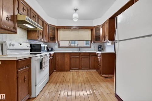 4104 109 Street, Edmonton, AB - Indoor Photo Showing Kitchen