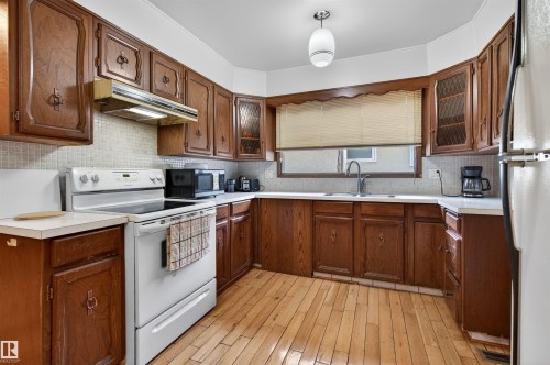 4104 109 Street, Edmonton, AB - Indoor Photo Showing Kitchen