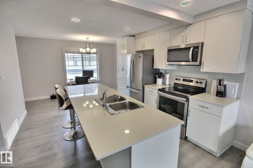846 Daniels Way, Edmonton, AB - Indoor Photo Showing Kitchen With Double Sink