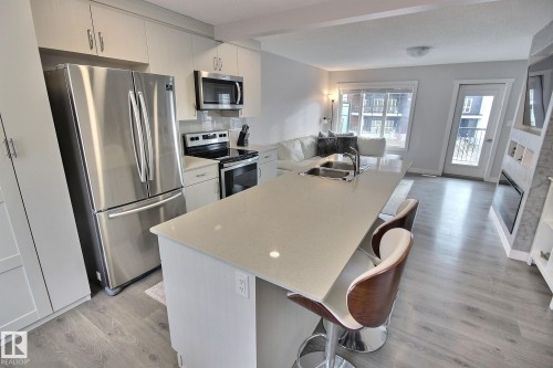 846 Daniels Way, Edmonton, AB - Indoor Photo Showing Kitchen With Double Sink