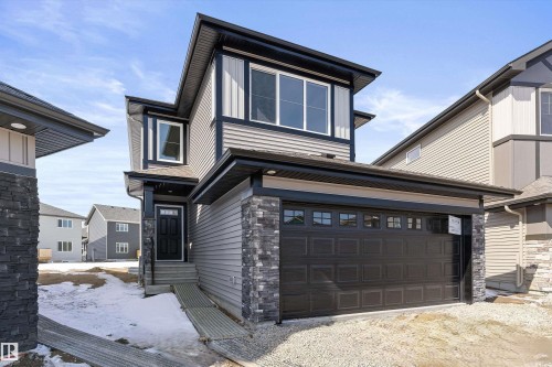 4028 207 Street, Edmonton, AB - Outdoor