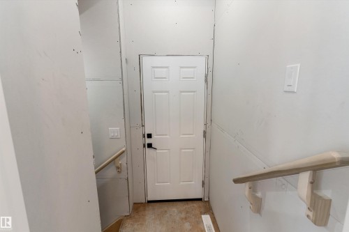 4028 207 Street, Edmonton, AB - Indoor Photo Showing Other Room