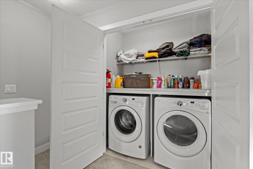 6 Hemingway Crescent, Spruce Grove, AB - Indoor Photo Showing Laundry Room