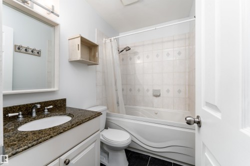 17737 95 Street, Edmonton, AB - Indoor Photo Showing Bathroom