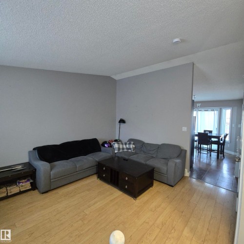4016 22 Avenue, Edmonton, AB - Indoor Photo Showing Living Room