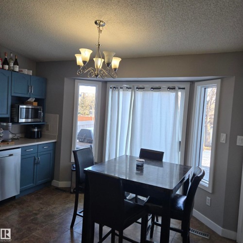 4016 22 Avenue, Edmonton, AB - Indoor