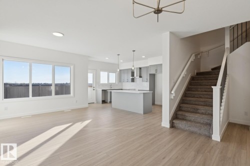 2523 210 Street, Edmonton, AB - Indoor Photo Showing Kitchen