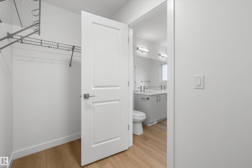 2523 210 Street, Edmonton, AB - Indoor