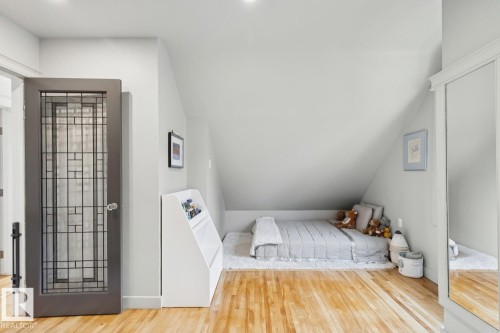 10537 140 Street, Edmonton, AB - Indoor Photo Showing Bedroom