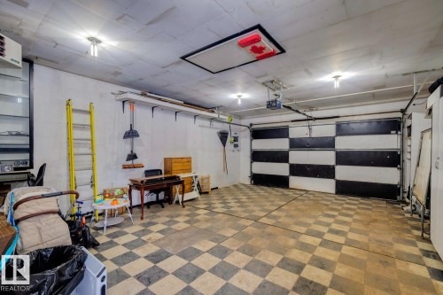 10537 140 Street, Edmonton, AB - Indoor Photo Showing Garage