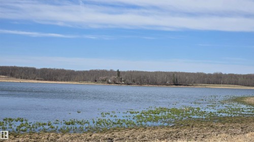 Image quality insufficient for description - 11 Twin Lakes Drive, Rural Lamont County, AB 
