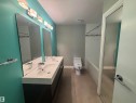 5979 40 Avenue, Edmonton, AB  - Indoor Photo Showing Bathroom 