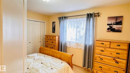 3912 30 Street, Edmonton, AB - Indoor Photo Showing Bedroom