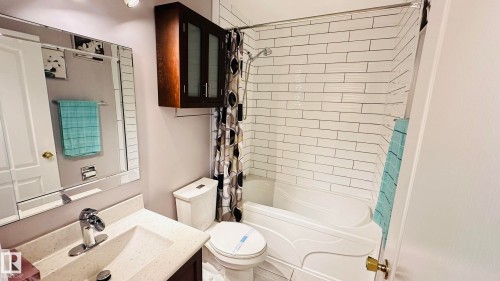 3912 30 Street, Edmonton, AB - Indoor Photo Showing Bathroom