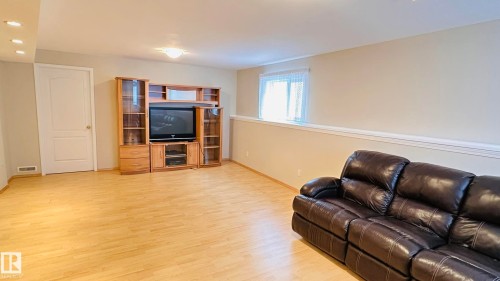 3912 30 Street, Edmonton, AB - Indoor Photo Showing Living Room