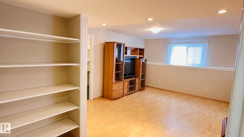 3912 30 Street, Edmonton, AB - Indoor