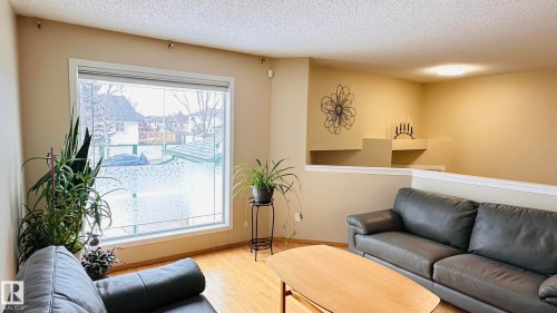 3912 30 Street, Edmonton, AB - Indoor Photo Showing Living Room