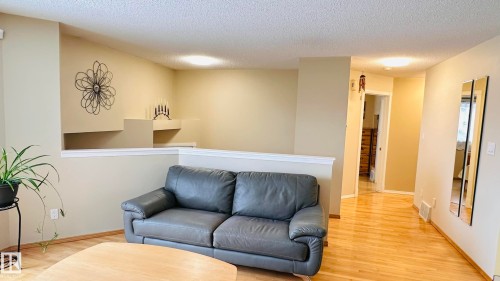 3912 30 Street, Edmonton, AB - Indoor Photo Showing Living Room