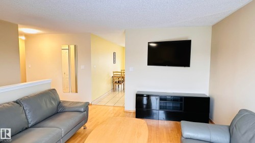3912 30 Street, Edmonton, AB - Indoor Photo Showing Living Room