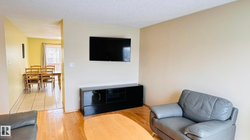 3912 30 Street, Edmonton, AB - Indoor Photo Showing Living Room